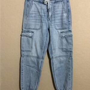 American Eagle Outfitters Women's Light Blue Cargo Jeans